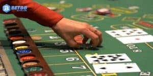 Baccarat là gì, cách chơi như nào mà lại khiến hội viên thích thú